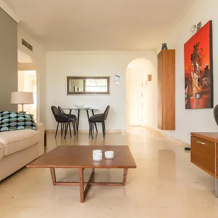 Gelegen Aan De Golfbaan Op La Quinta Marbella Benahavis