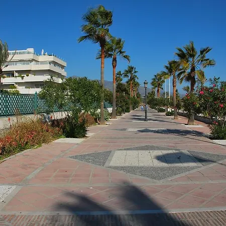 Apartment Gelegen Aan De Golfbaan Op La Quinta Marbella Benahavis